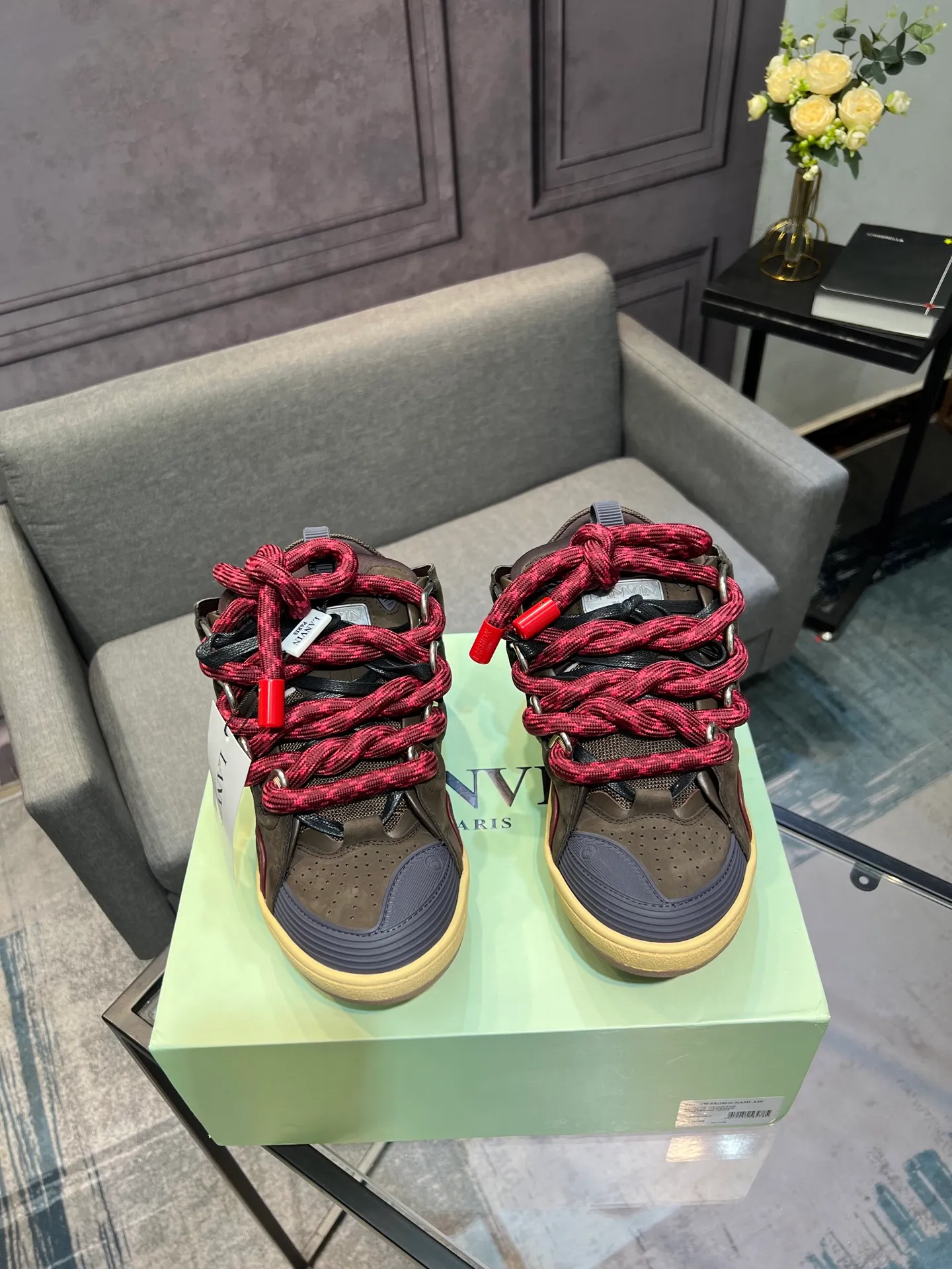 Men's men's shoes💰780 [LANVIN] Latest lace-up fashionable casual sneakers for couples High-quality CLAY couple series‼ ️ The latest trendy products of the season 🌈Many bloggers have planted grass and purchased the original open-mold customization. The upper and outsole are sewn with mark threads without edge sealing. Multiple material splicing combination design. Very versatile for fashionable and casual wear. Comfortable on the feet. Recommended for self-retention (upper cowhide + cow suede + breathable mesh) inner foot pad cowhide exclusive original open-mold clear logo rubber outsole ⚠️36-44 yards (45 custom-made)